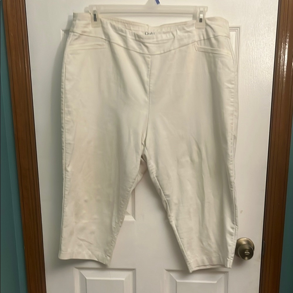 White Capri Pants Size 18P